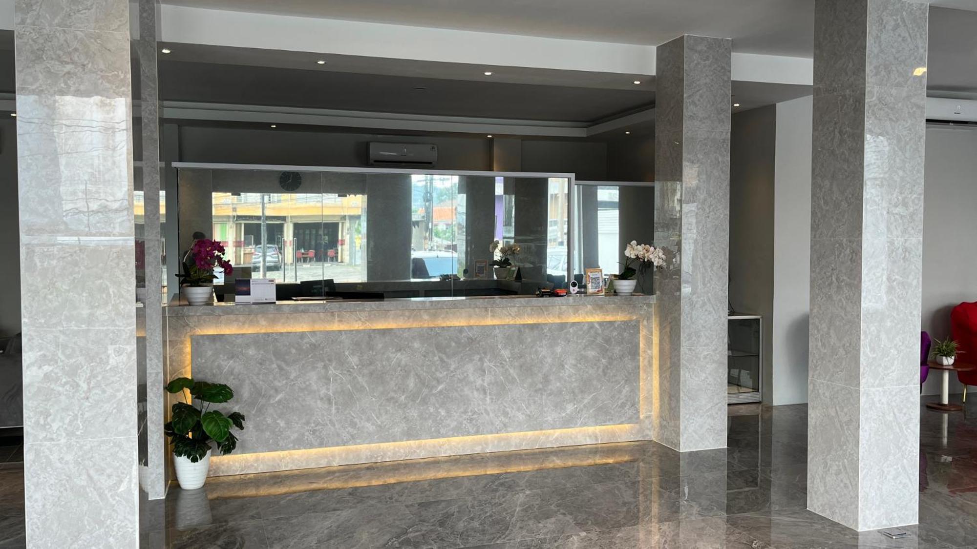 Reddoorz Premium At Jalan Diponegoro Lampung Otel Bandar Lampung Dış mekan fotoğraf