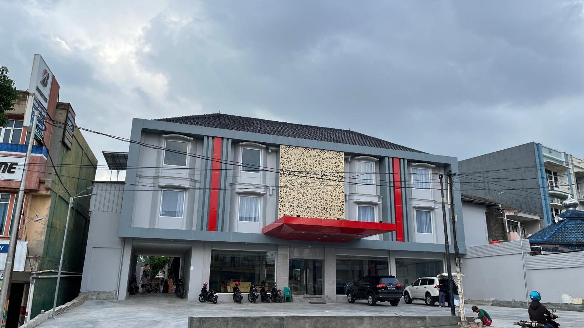 Reddoorz Premium At Jalan Diponegoro Lampung Otel Bandar Lampung Dış mekan fotoğraf