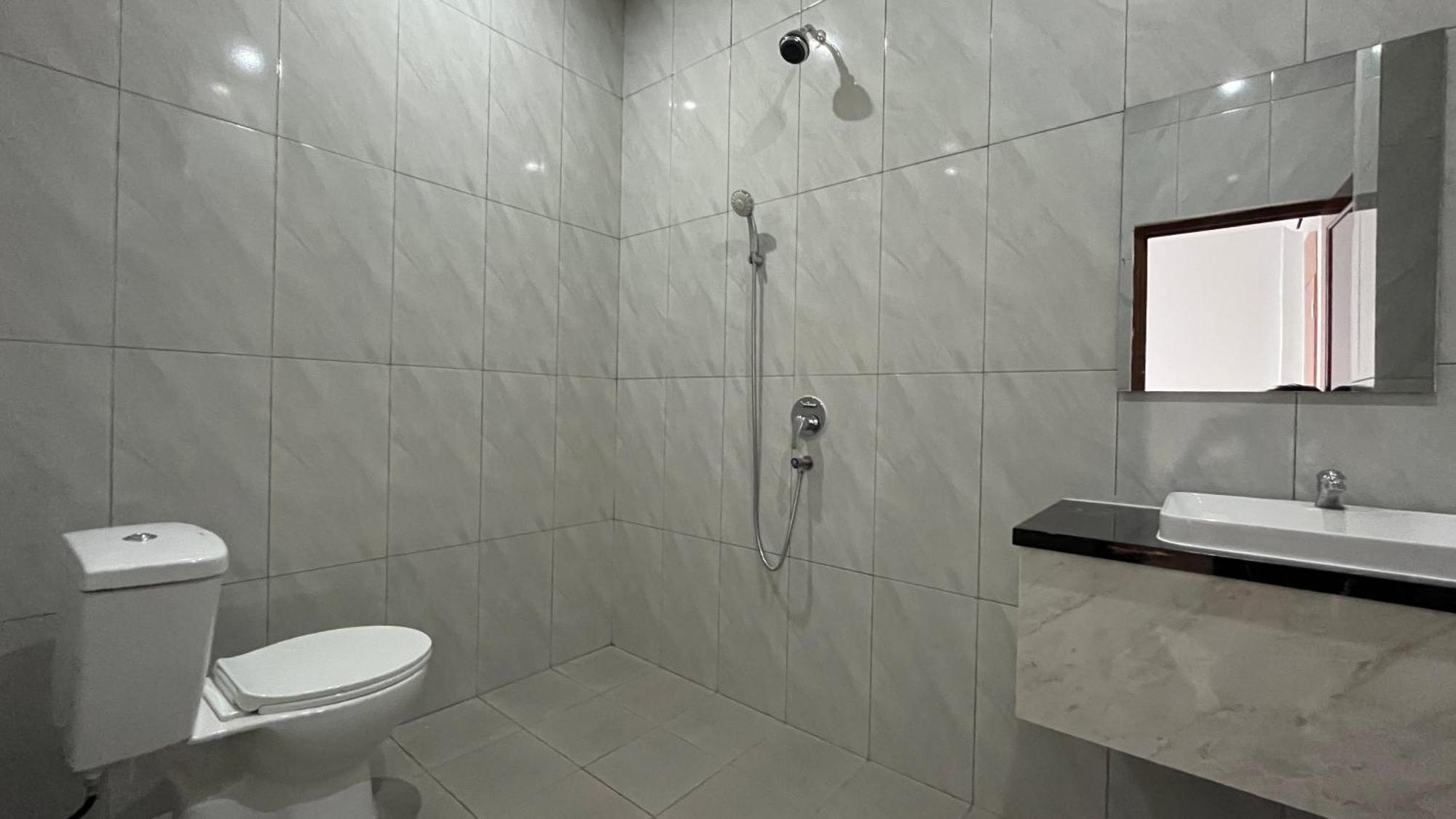 Reddoorz Premium At Jalan Diponegoro Lampung Otel Bandar Lampung Dış mekan fotoğraf