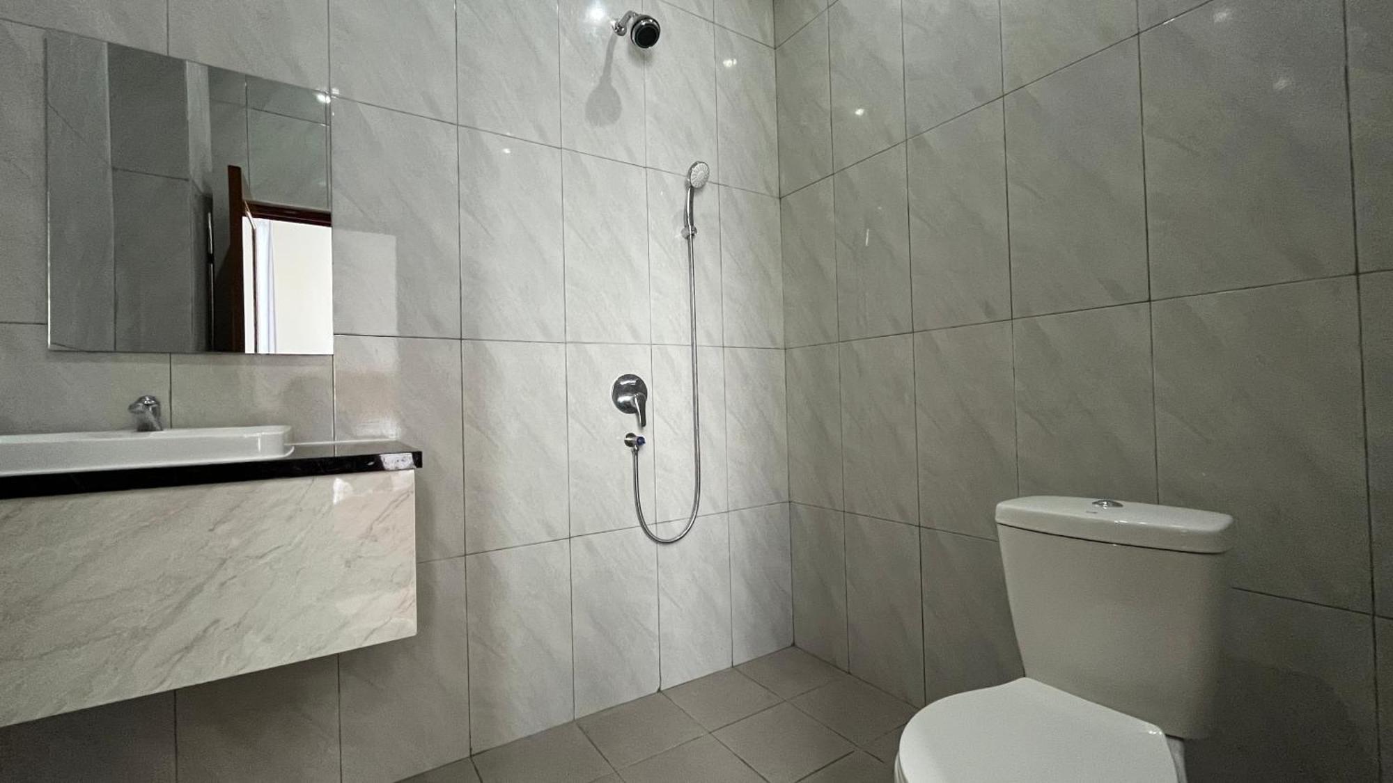 Reddoorz Premium At Jalan Diponegoro Lampung Otel Bandar Lampung Dış mekan fotoğraf