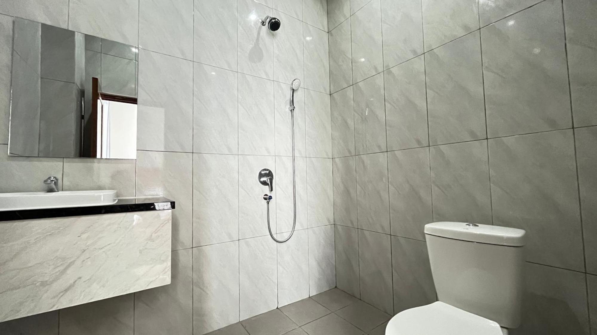 Reddoorz Premium At Jalan Diponegoro Lampung Otel Bandar Lampung Dış mekan fotoğraf
