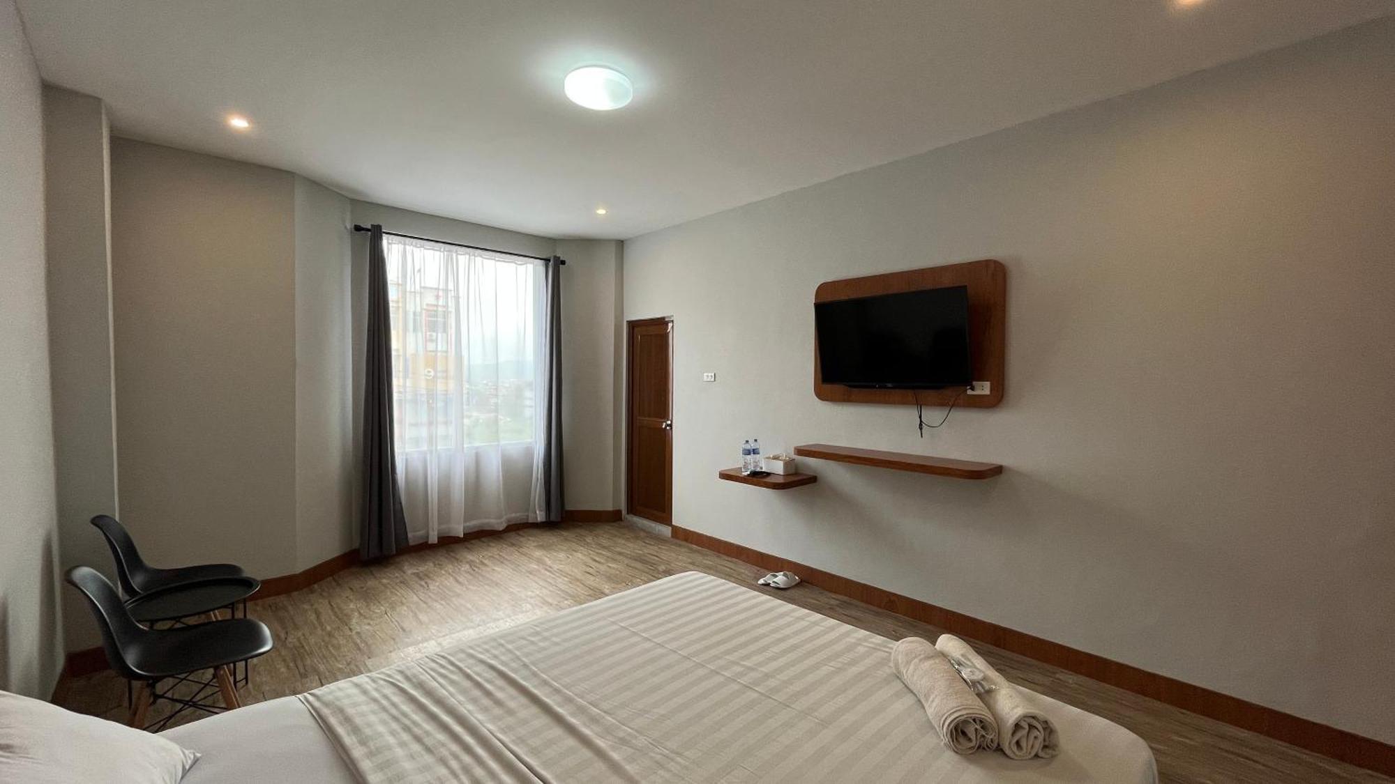 Reddoorz Premium At Jalan Diponegoro Lampung Otel Bandar Lampung Dış mekan fotoğraf
