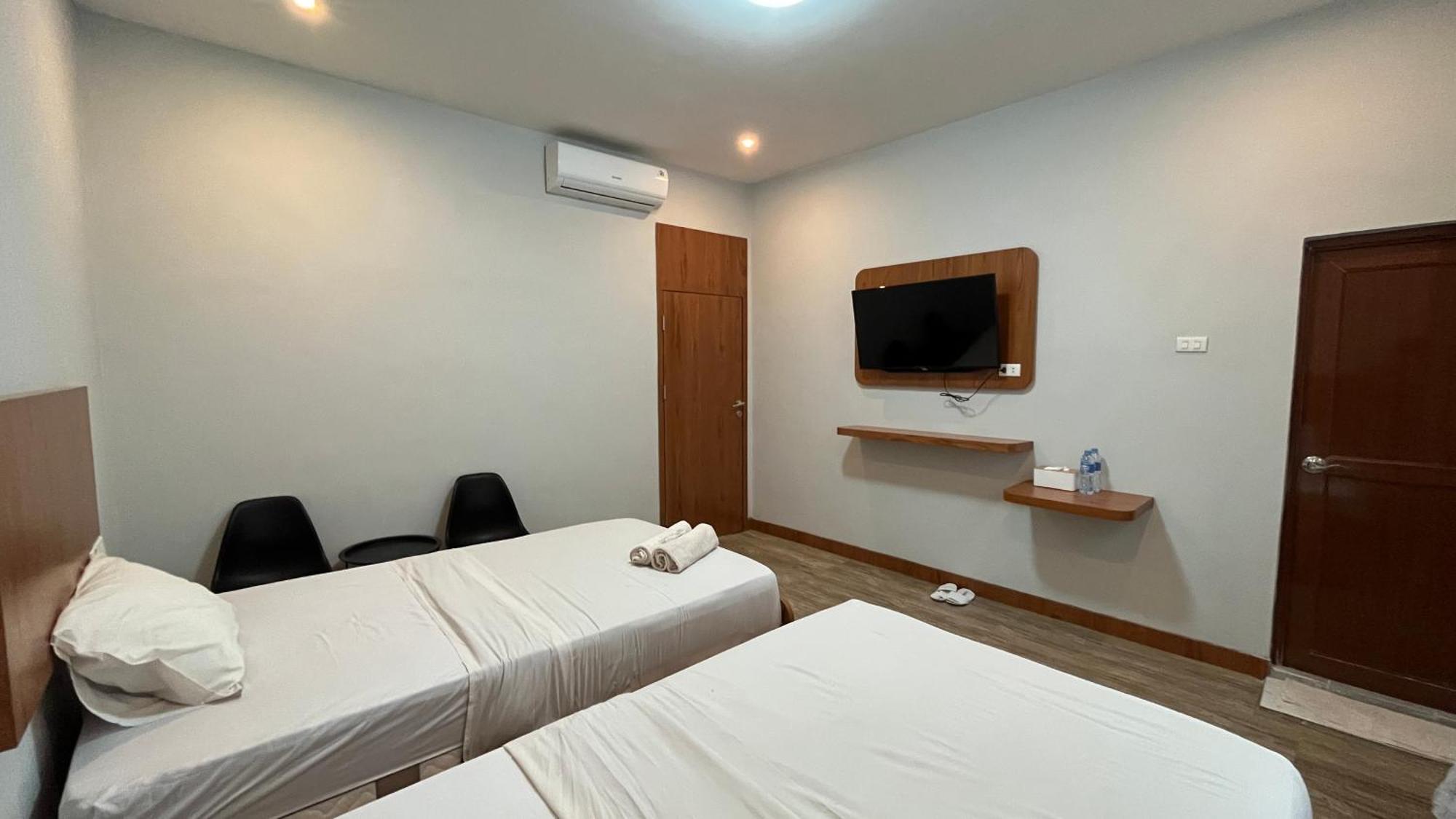 Reddoorz Premium At Jalan Diponegoro Lampung Otel Bandar Lampung Dış mekan fotoğraf